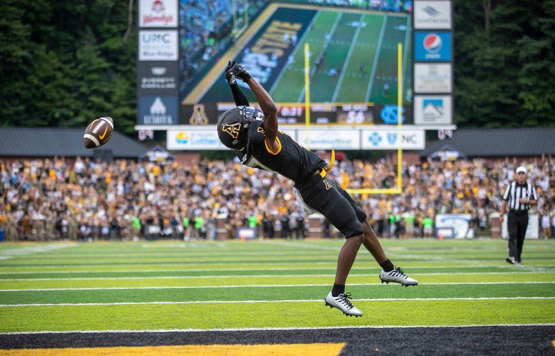 The Appalachian States Dashaun Davis (17) cant reel in a pass from quarterback Chase Brice on a two-point conversion attempt to win the game with :28 seconds to play on Saturday, September 3, 2022 at Kidd Brewer Stadium in Boone, N.C.