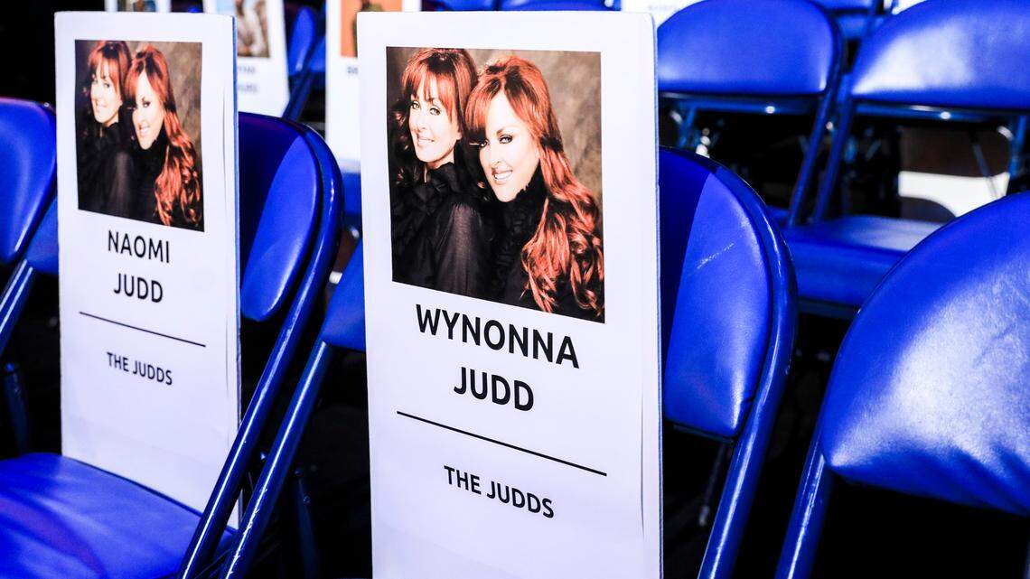 What to Watch Monday: The Judds reunite at tonight’s CMT Music Awards show