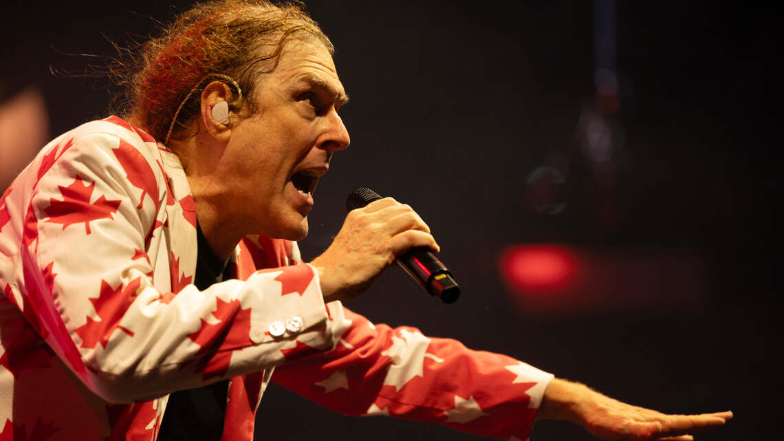 Review: Weird Al returns to Charlotte in top-form with costumes and hits