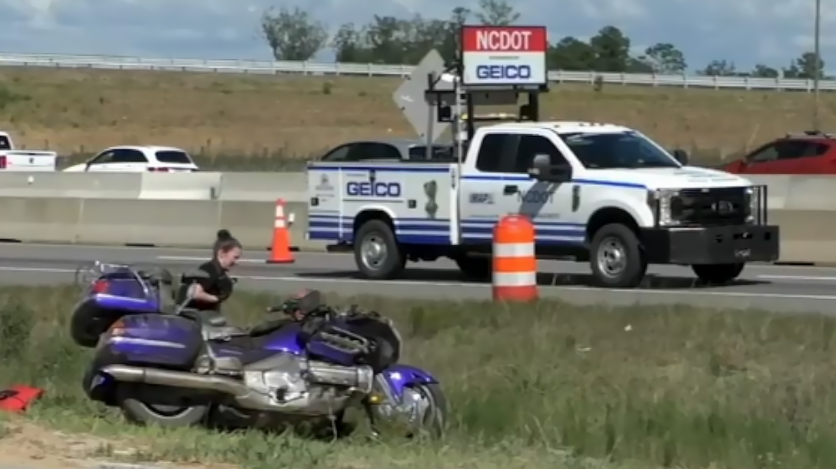 Motorcycle rider dies on I-95 in Cumberland County (Video) | Charlotte ...