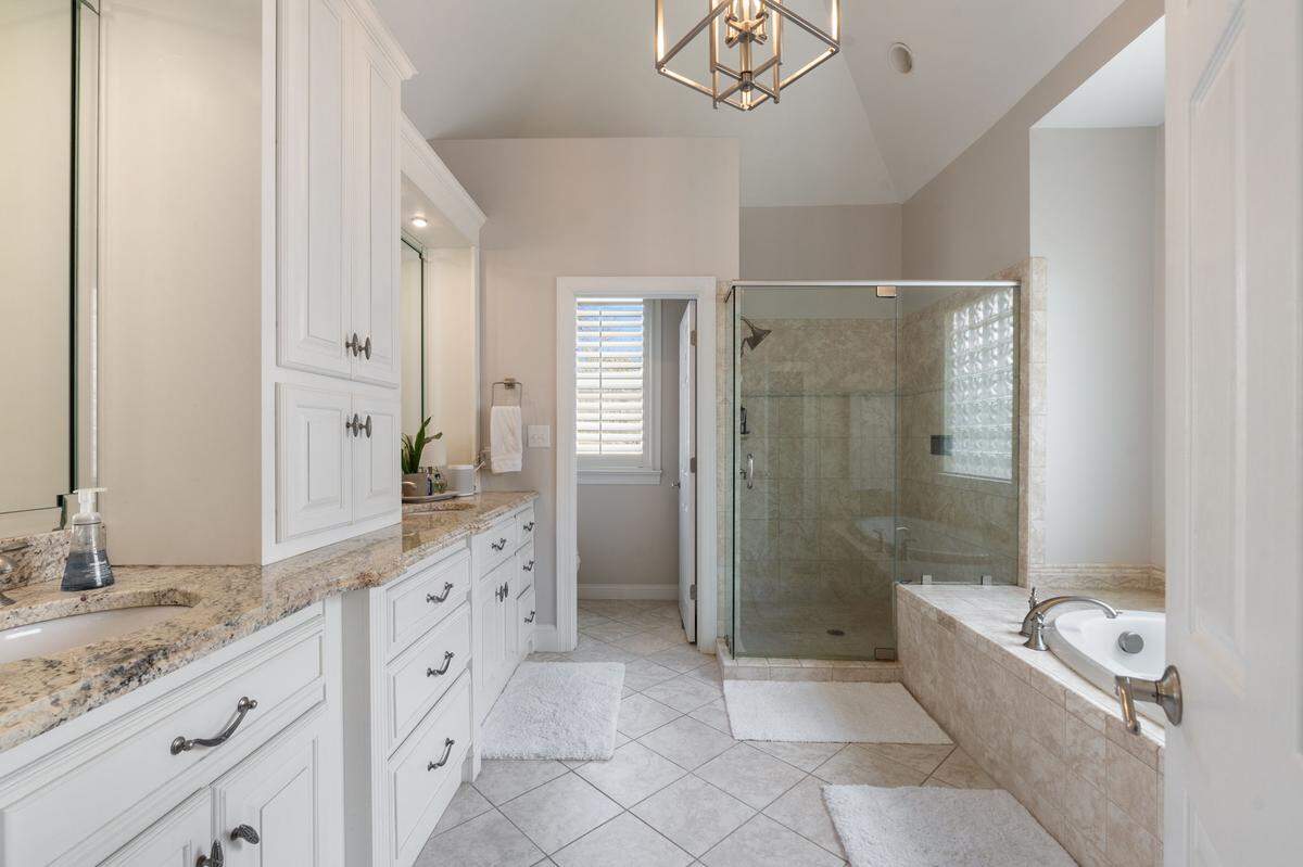 5586 Anson Rd, Greensboro, NC 27407