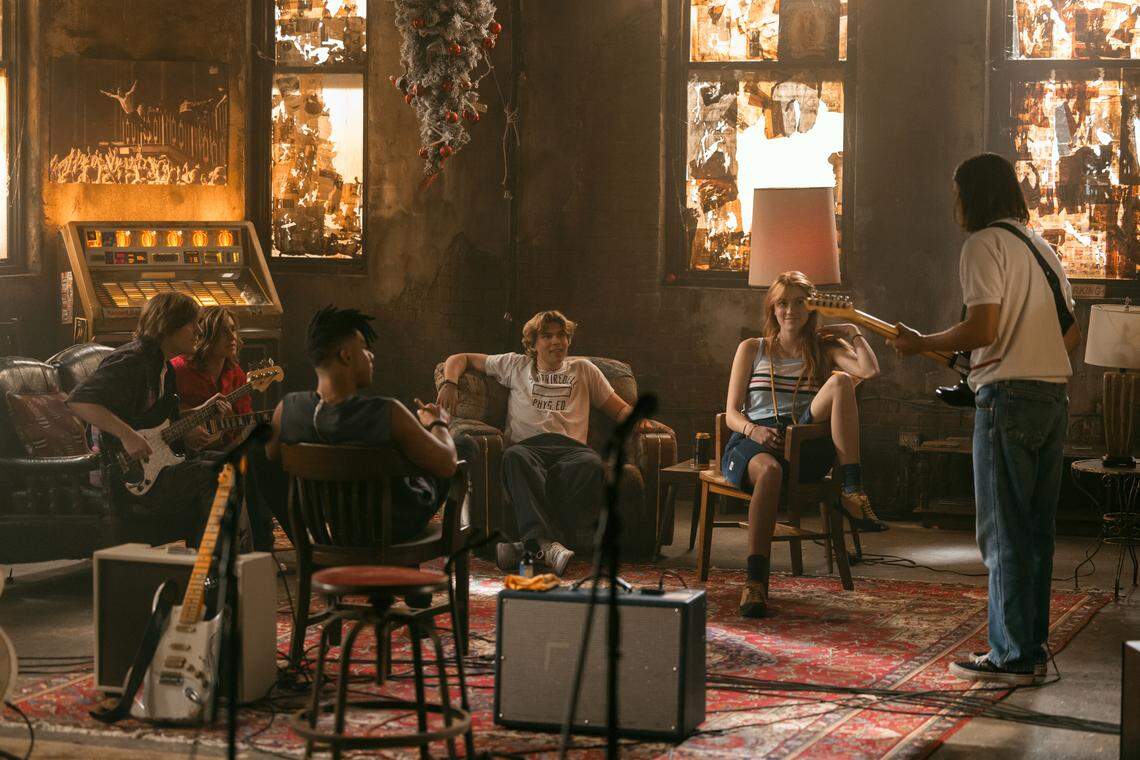 Jesse Golliher, Axel Ellis, Zendé Murdock, William Lipton, Marley Aliah and Jeremy Yun in “The Runarounds” on Prime Video.