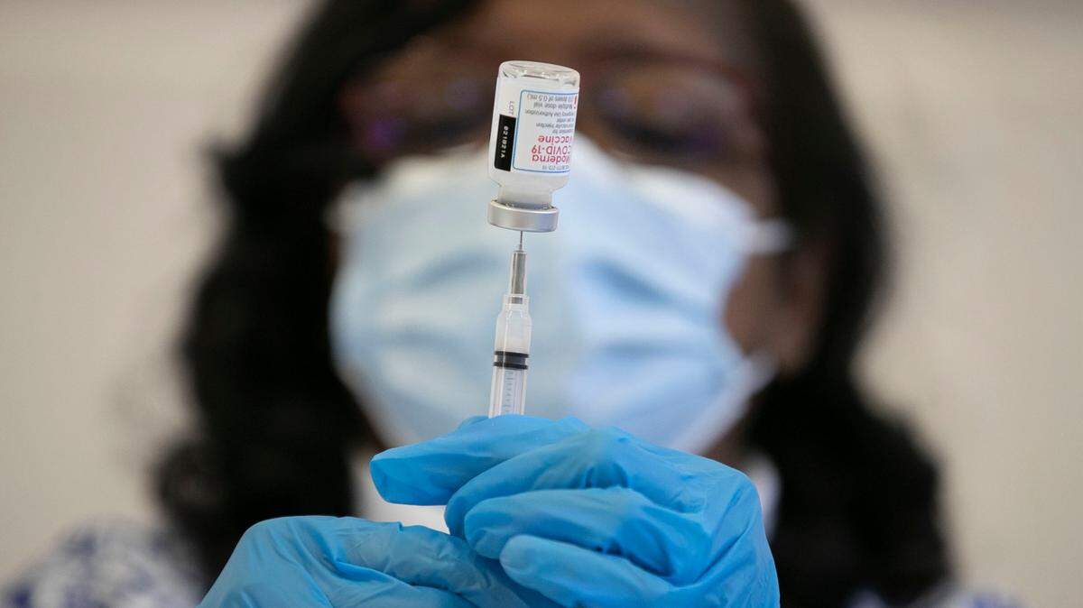The CDC has told state health officials it will soon change its advice on how long people need to isolate after testing positive for COVID-19.