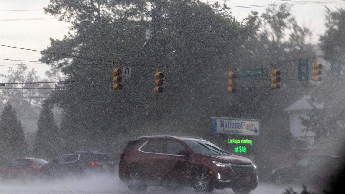 Check Triangle power outages on these maps as NC braces for tornadoes, storms