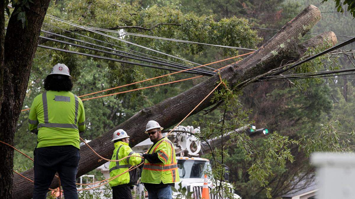 Ian downgraded but thousands left without power in NC: Live updates for the Triangle