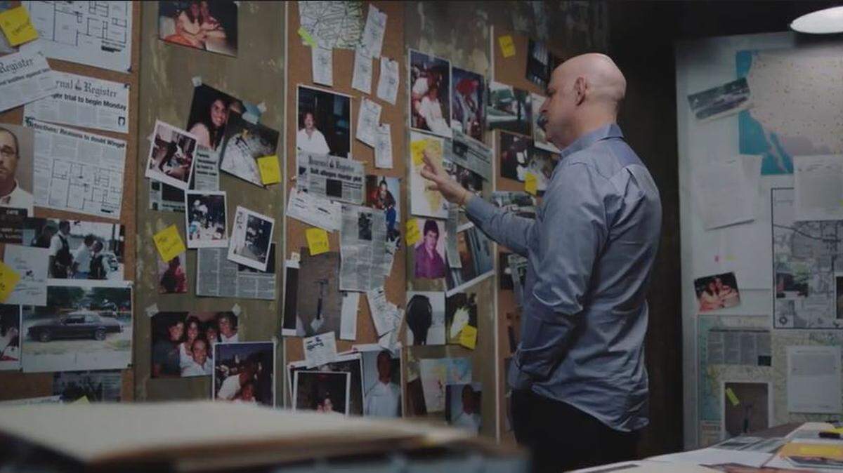 Crime novelist Harlan Coben reviews evidence in the murder of Donnah Winger for an episode of “20/20” on ABC.