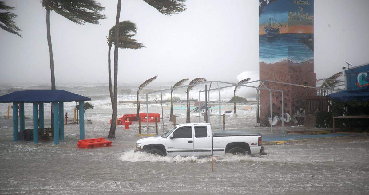 Fort Myers Beach sees flooding for a second time as the outer bands of Hurricane Helene pass by on Fort Myers Beach, Fla. on Thursday, Sept. 26, 2024.