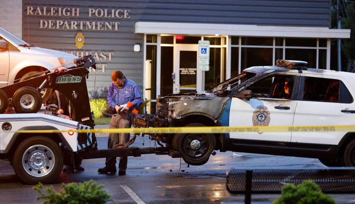 Raleigh police fatally shot a man May 7, 2022 after he threw Molotov cocktails at vehicles, then at officers. Raleigh police have a new de-escalation policy that addresses how officers should attempt to defuse a volatile situation before using deadly force.