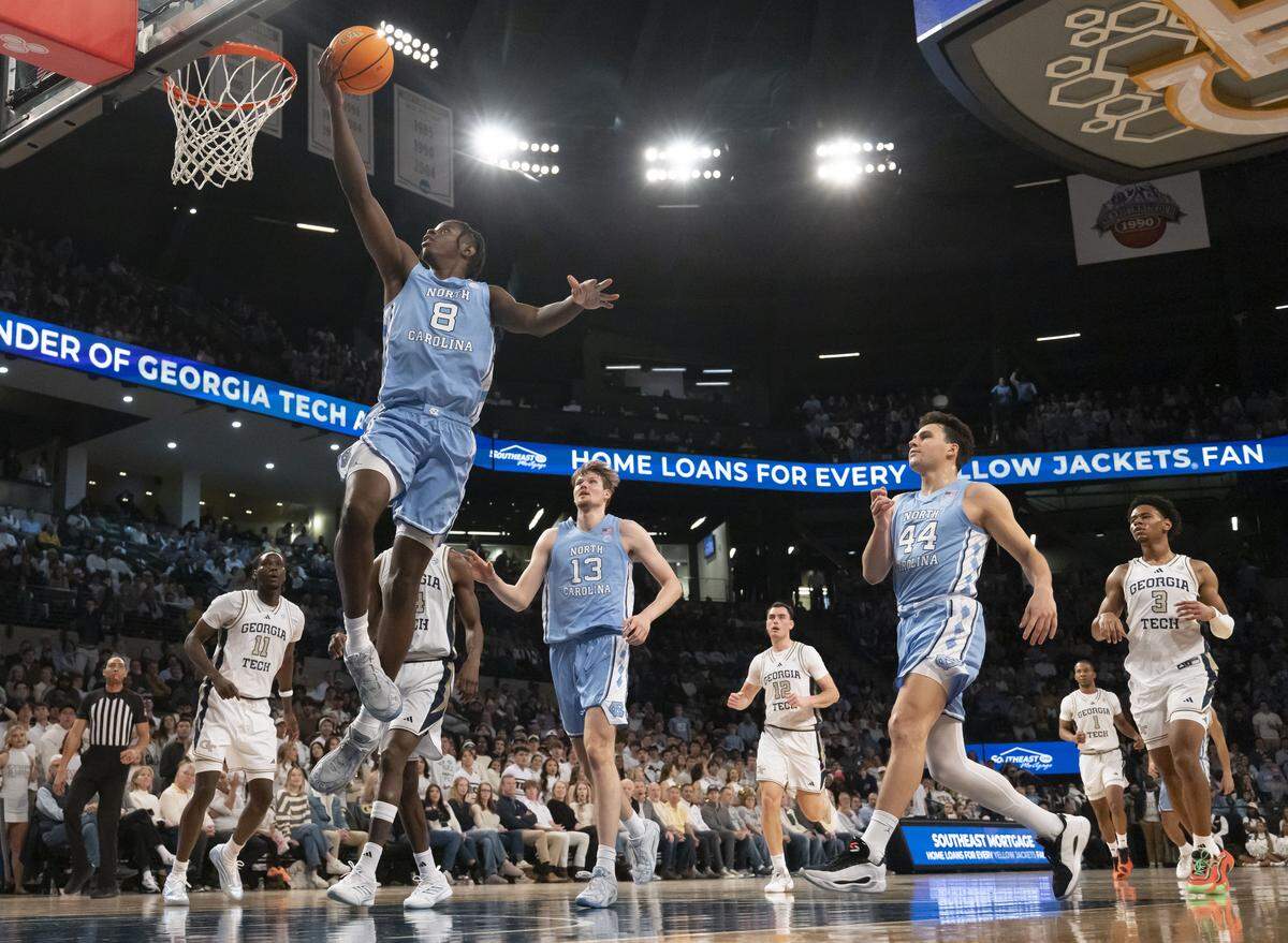 North Carolina forward Caleb Wilson (8) drives to the basket for two of his 14 first half points against Georgia Tech on Saturday, January 31, 2026 at McCamish Pavillon in Atlanta Ga.