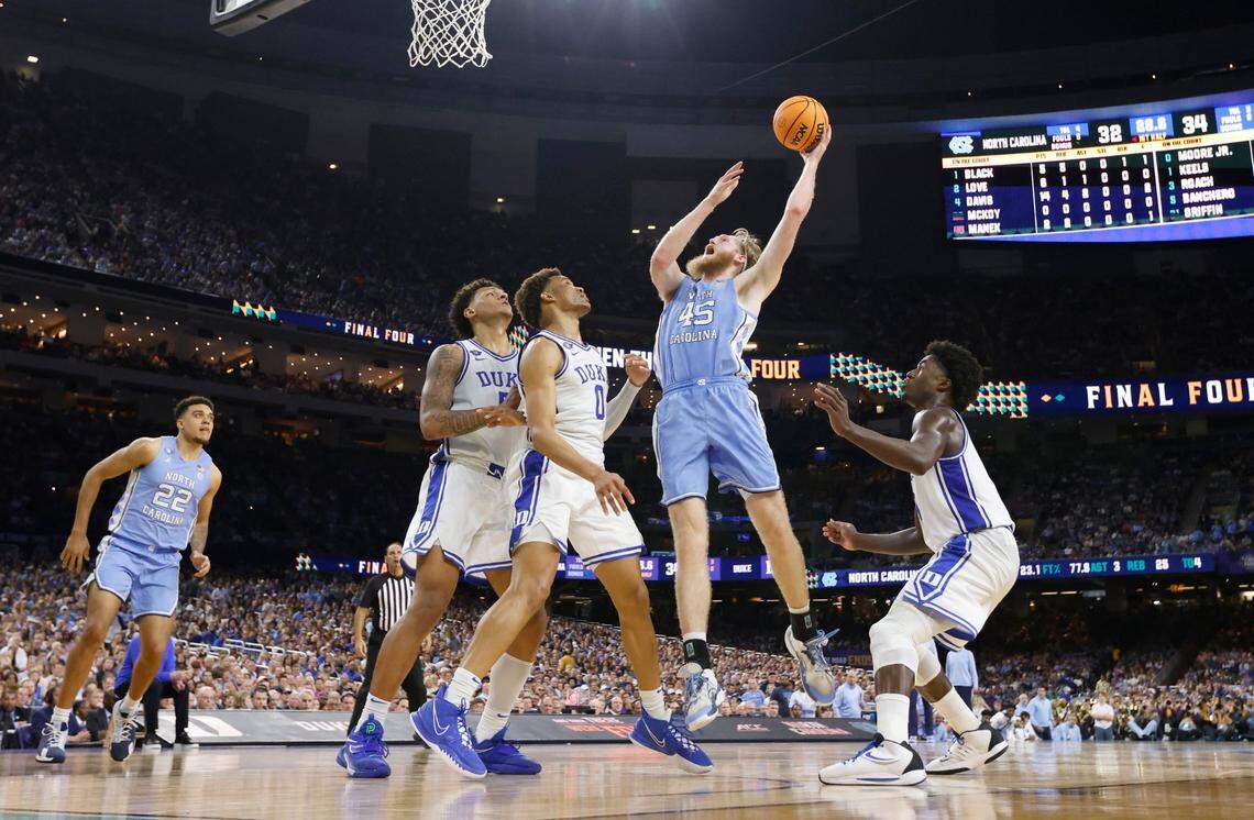North Carolina’s Brady Manek (45) shoots during the second half of UNCs 81-77 victory over Duke in the Final Four at Caesars Superdome in New Orleans, La., Saturday, April 2, 2022.