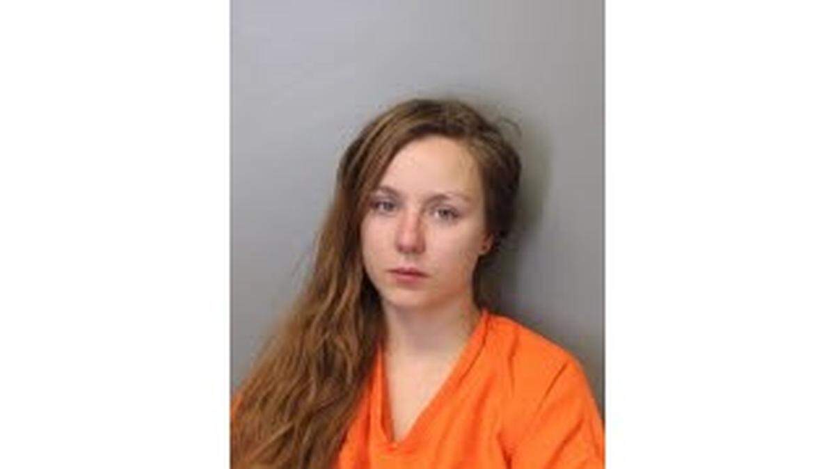 Rachel Vanwagner’s mughsot after being arrested for leaving her baby in a hot car.