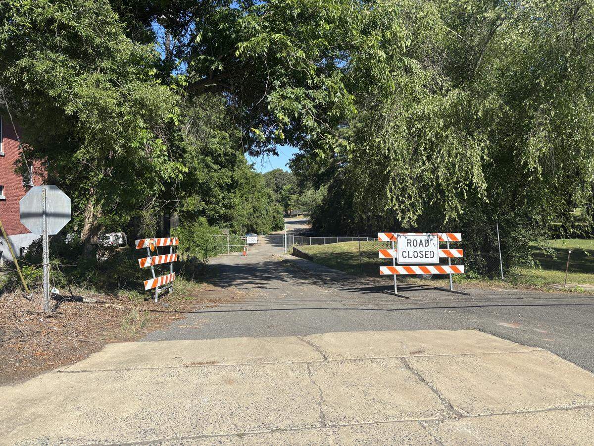 A road off Yearby Avenue in Durham, NC leading to Duke University’s under-construction GPU data center.