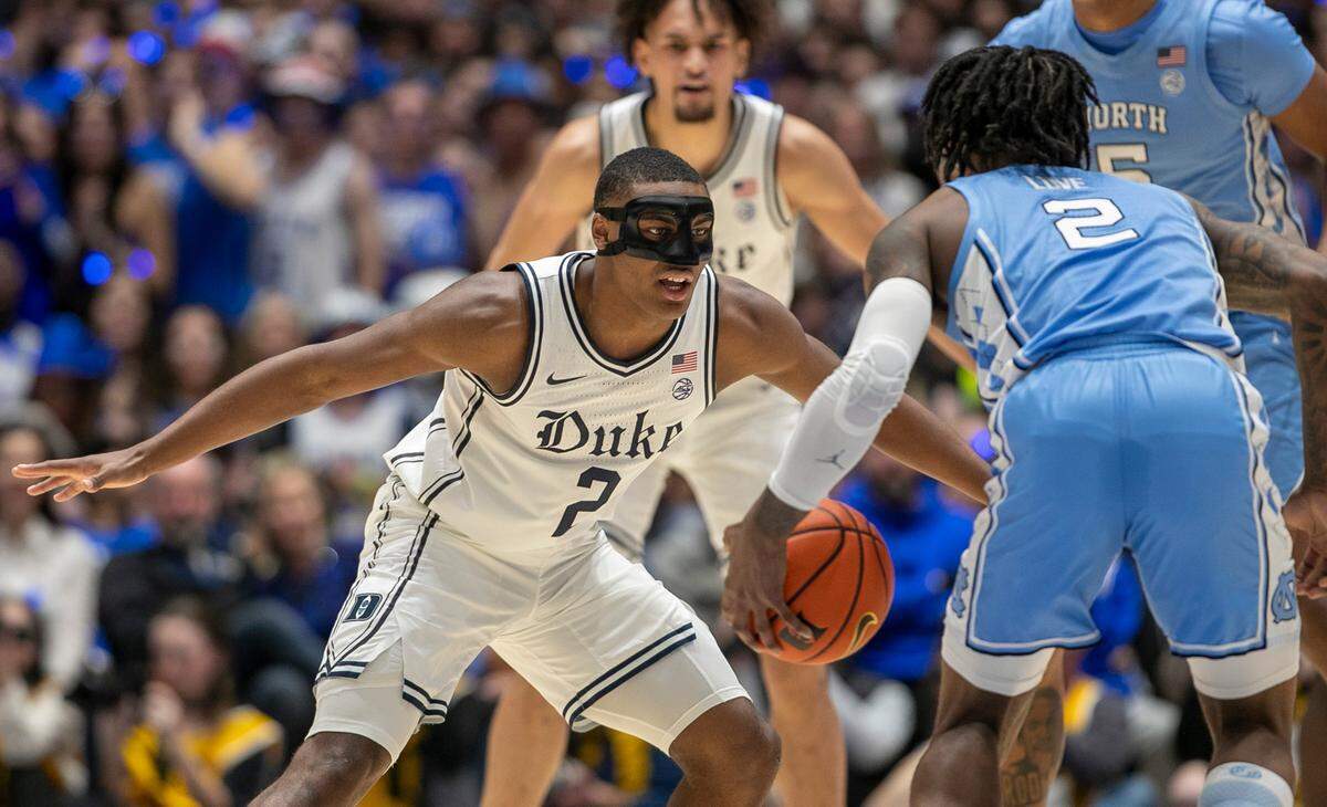 Duke’s Jaylen Blakes (2) defends North Carolina’s Caleb Love (2) in the second half on Saturday, February 4, 2023 at Cameron Indoor Stadium in Durham, N.C.