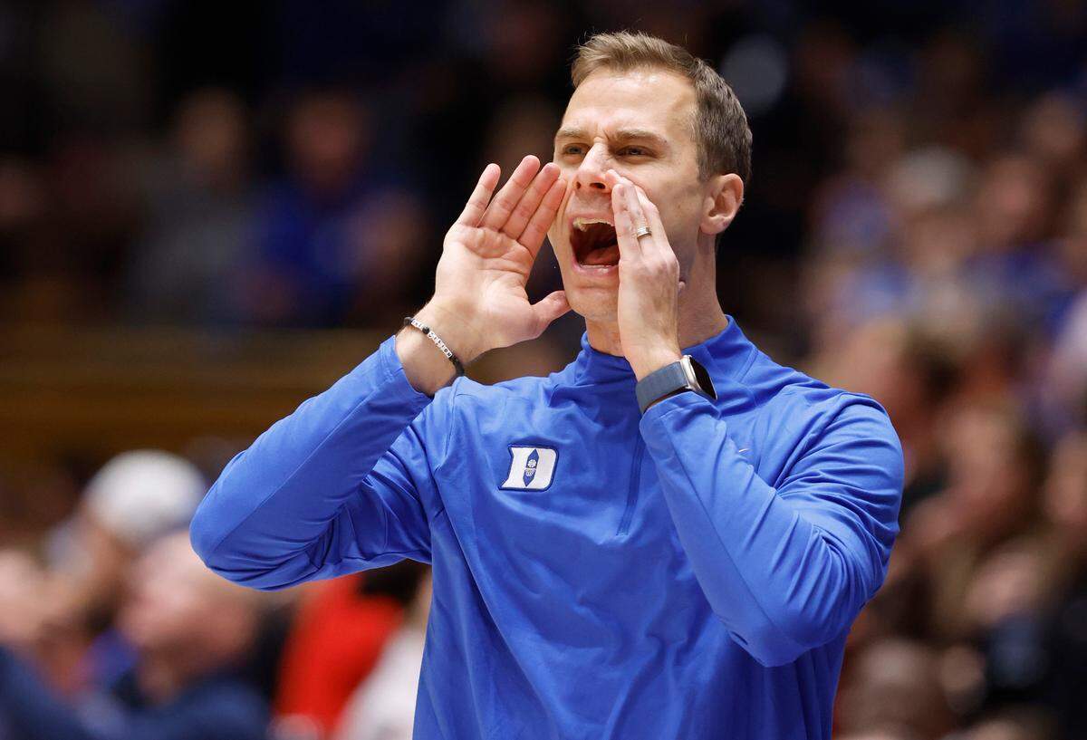 Duke head coach Jon Scheyer yells to his team during the second half of Duke’s 80-62 victory over Southern Indiana at Cameron Indoor Stadium in Durham, N.C., Friday, Nov. 24, 2023.