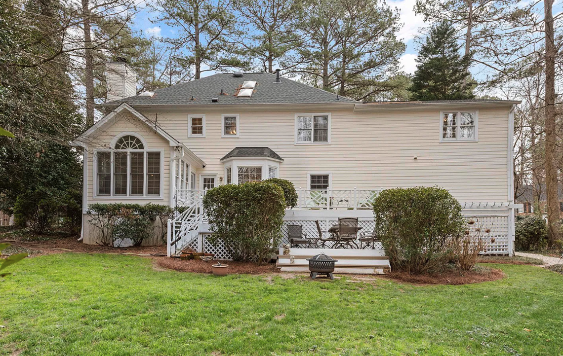 1061 Vestavia Woods Dr, Raleigh, 27615