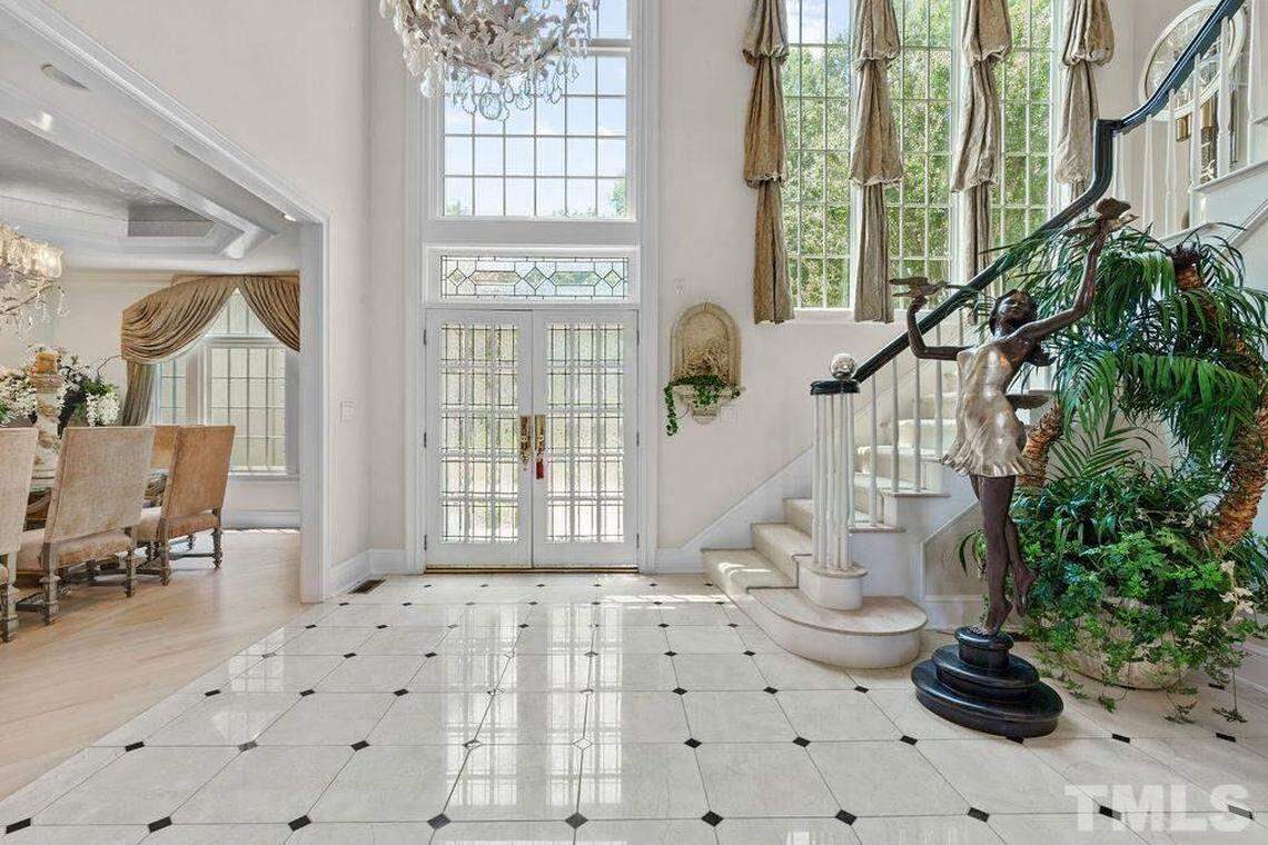 Grammy-winning gospel and soul singer Shirley Caesar has put her house on the market for &nbsp;$1.55 million. The 8,759-square-foot house has four bedrooms, 7 bathrooms and a Star Wars-themed theater.