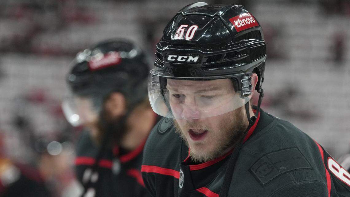 Hurricanes sign forward Eric Robinson to four-year contract extension