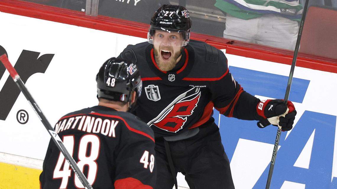 How early Hurricanes goal in Game 1 nearly made NHL history — and a Vegas goal did