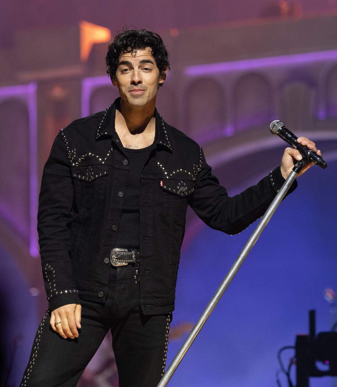 Joe Jonas, one of the Jonas Brothers band members, ordered a pumpkin cortado from Durham’s Omie’s Coffee Shop. 