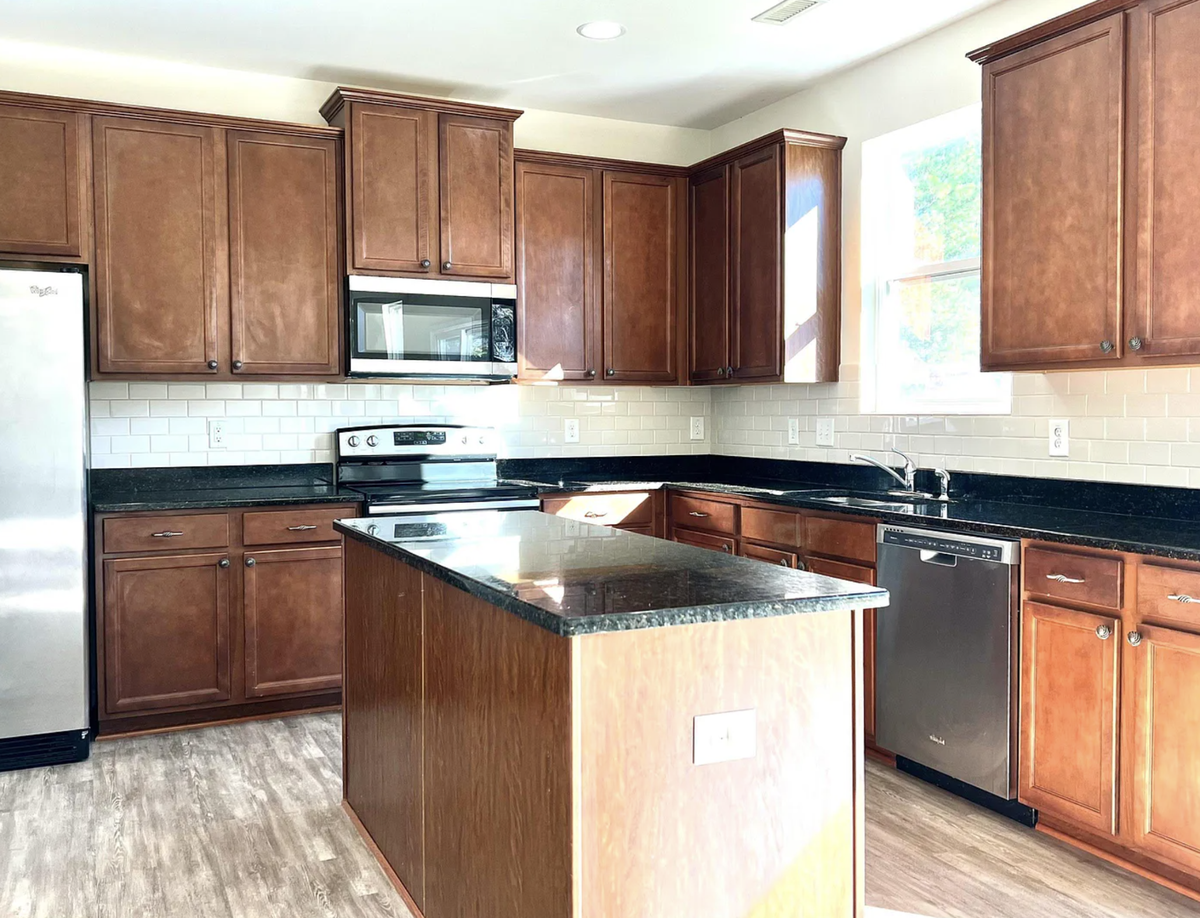 1205 Willowcrest Rd, Durham 27703