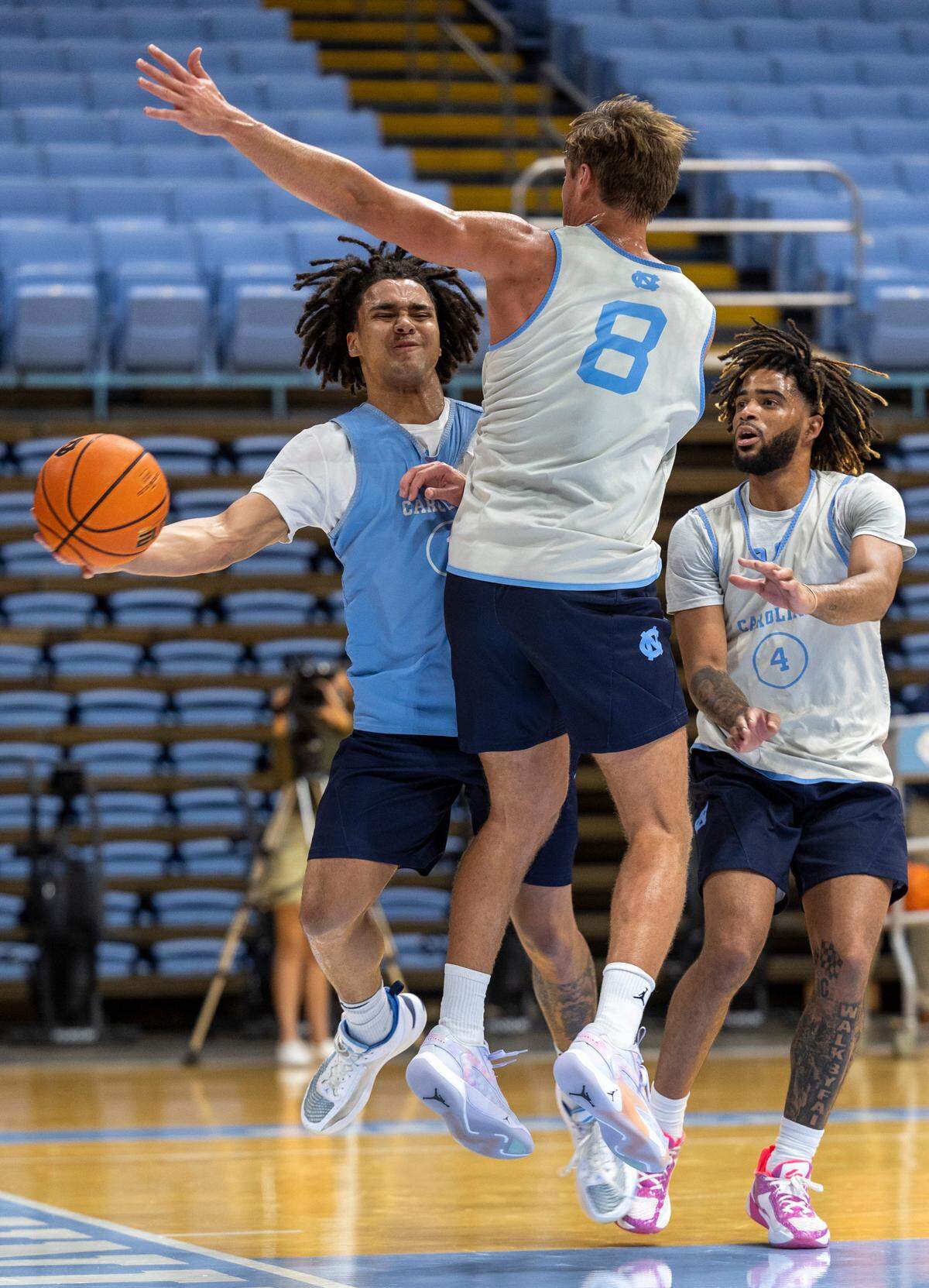 North Carolina’s Paxson Wojcik (8) defends Elliott Cadeau (2) during the Tar Heels’ practice on Friday, October 6, 2023 at the Dean Smith Center in Chapel Hill, N.C.