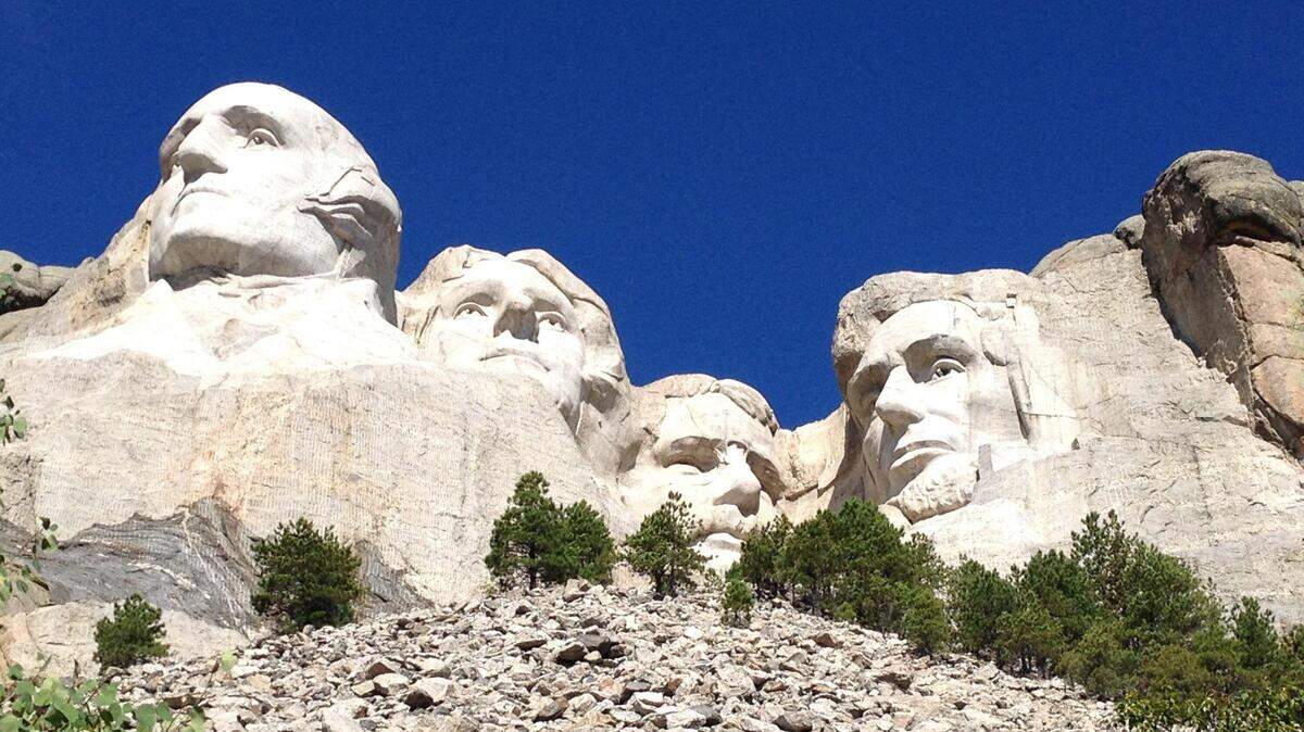 TRAVEL UST-MOUNTRUSHMORE 1 DE