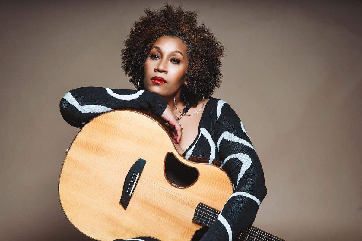 Country music artist Rissi Palmer will join Rhiannon Giddens in April in Durham for a second year of the Biscuits & Banjos festival.