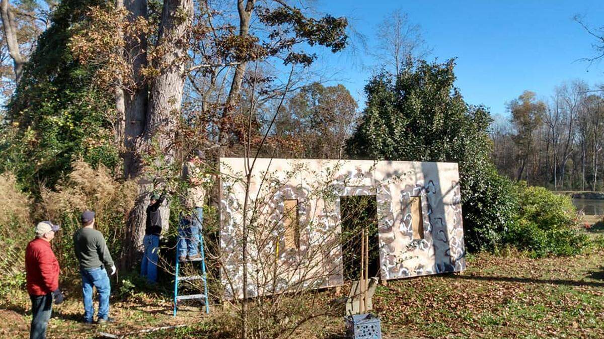 Volunteers help erect scene sets for the 40th annual Drive-Thru Nativity, to be held Dec. 16-18 at the Benson church. This year’s event will be socially distanced to prevent the spread of COVID-19.
