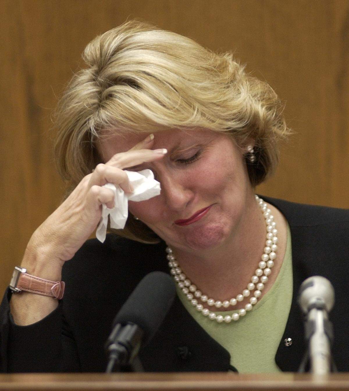 Prosecution witness Candace Zamperini (cq), has to stop during her afternoon testimony and later cross-examination to collect herself Wednesday. Zamperini, sister of the late Kathleen Peterson broke down when telling of learning of her sister’s death and attempting to clean up the blood from the stairwell where Peterson died. Peterson’s husband Michael Peterson is on trial for Kathleen Peterson’s death.