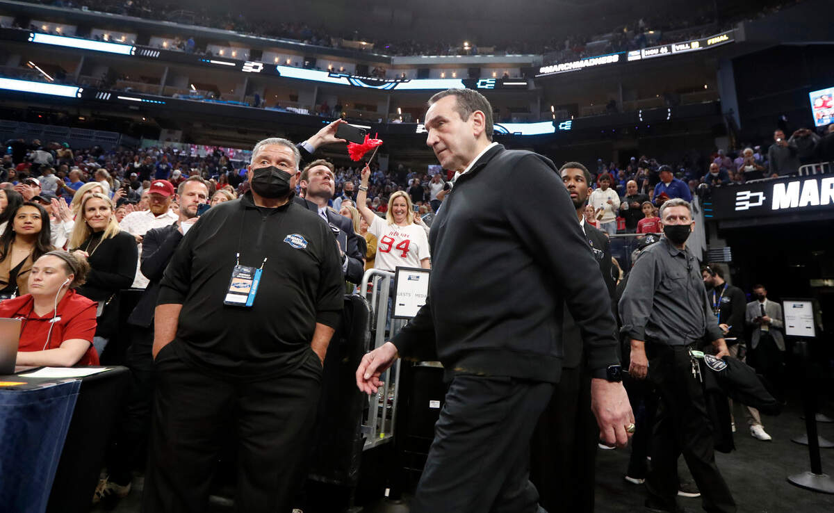 Duke head coach Mike Krzyzewski walks onto the court before Duke’s game against Arkansas in the NCAA Tournament West Regional finals at the Chase Center in San Francisco, Calif., Saturday, March 26, 2022.