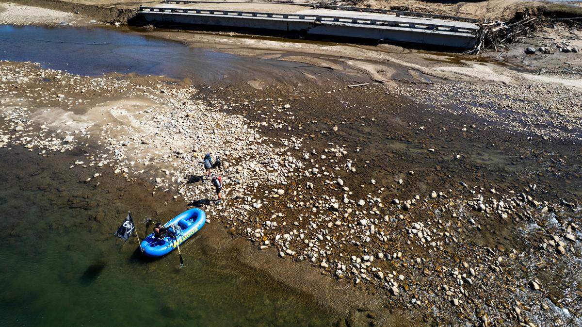 The raft trip across the Nolichucky River takes about five minutes.