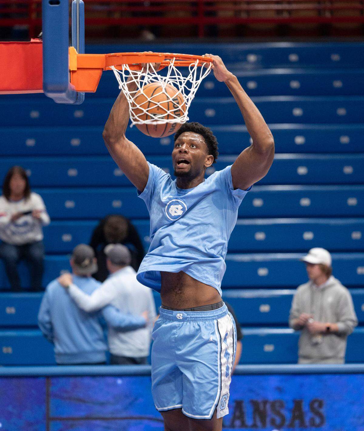 North Carolina forward Jalen Washington (13) warms up for the Tar Heels’ game against Kansas on Friday, November 8, 2024 at Allen Fieldhouse in Lawrence, Kansas.