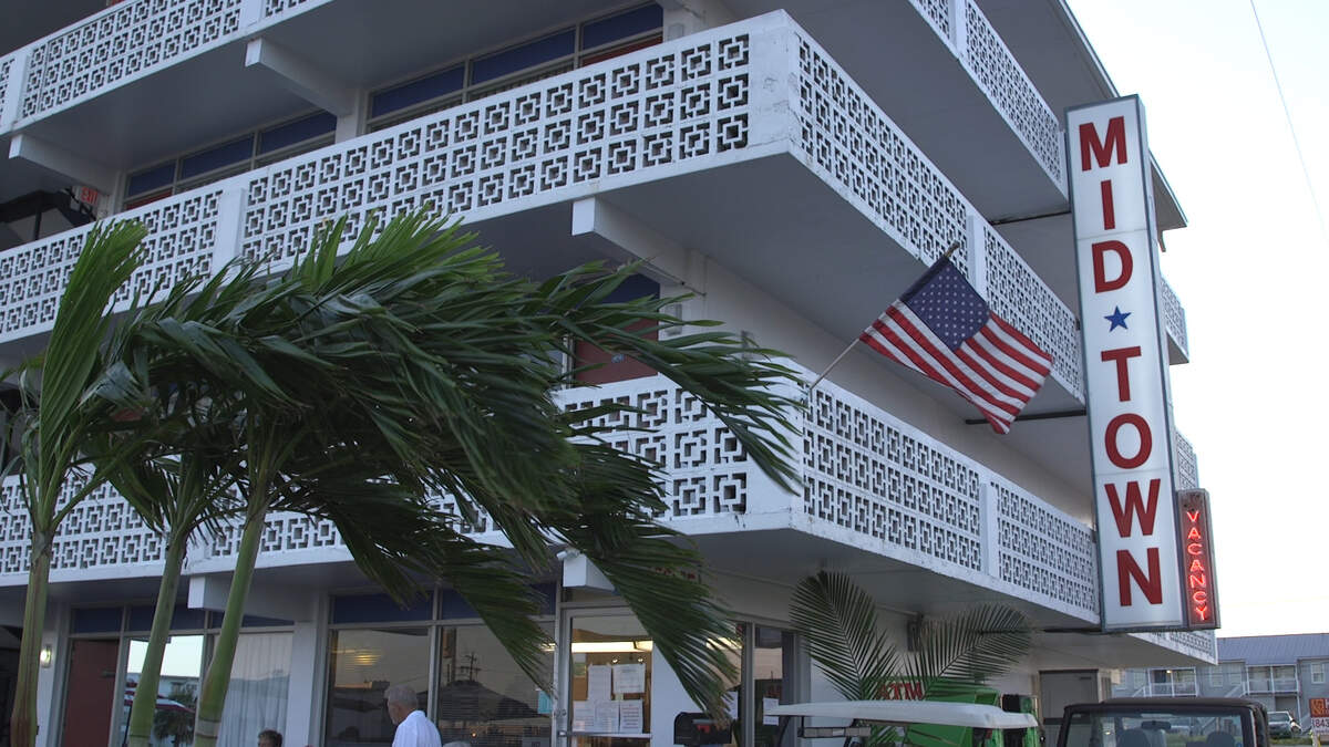 The Midtown Inn & Cottages is offering discounted rates to flood victims.