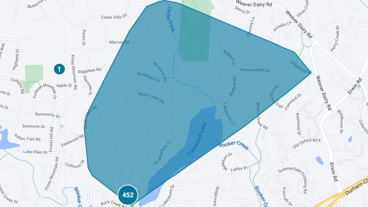A Thursday afternoon power outage has left 452 homes in Chapel Hill without power on Thursday afternoon, a Duke Energy spokesman confirmed to The News & Observer.