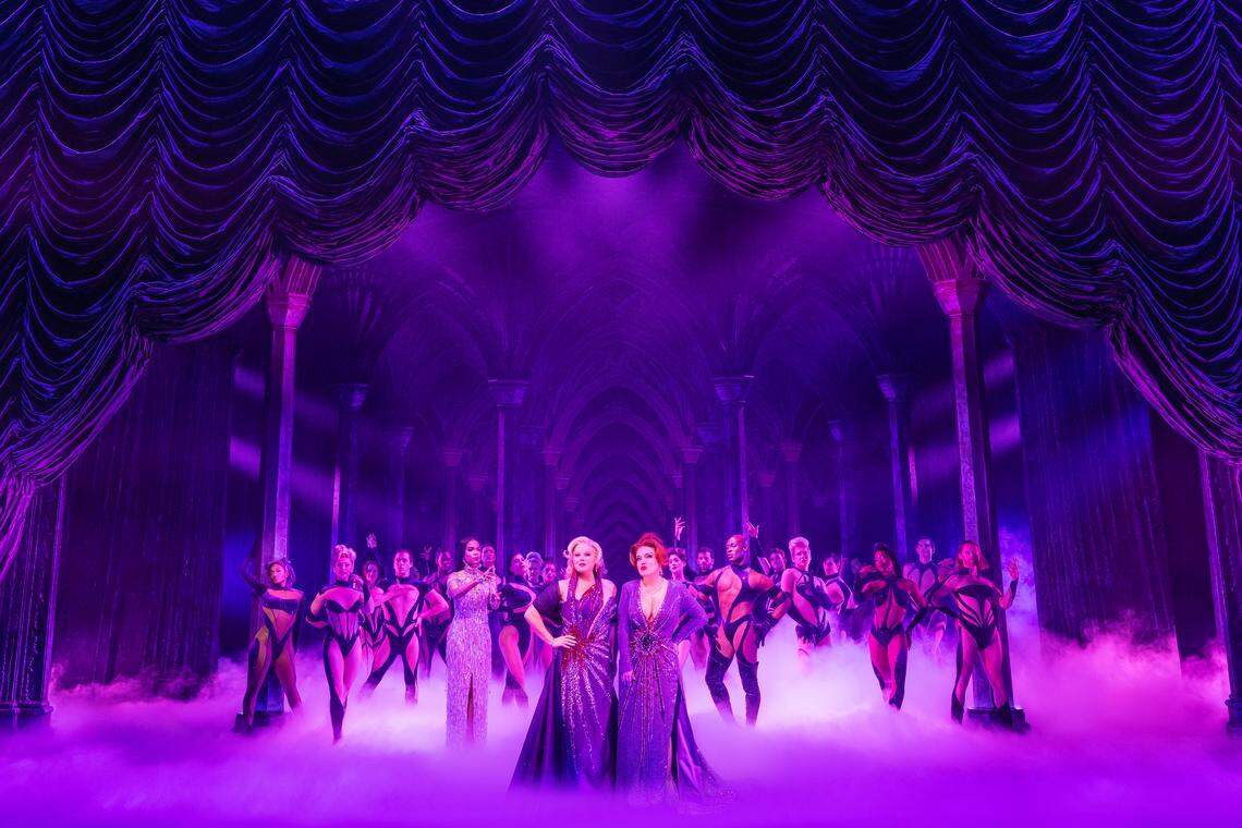 Megan Hilty, Jennifer Simard, Michelle Williams, Taurean Everett and the cast of “Death Becomes Her” on Broadway.