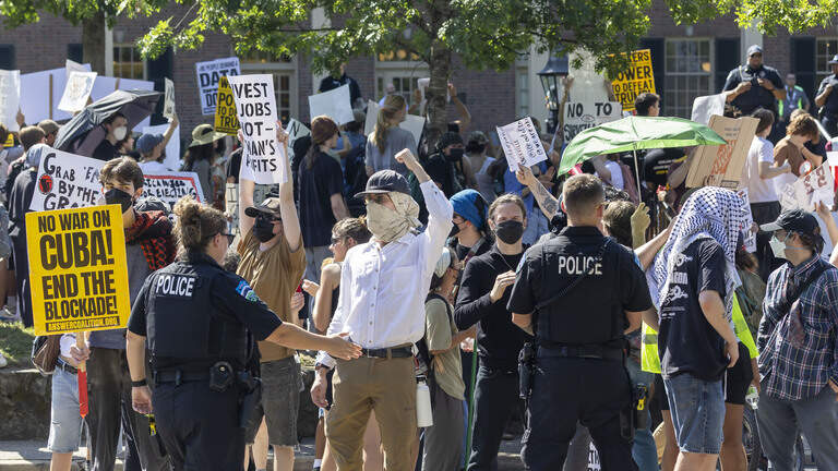 Hundreds protest G20 event at UNC-Chapel Hill as tech billionaires talk progress