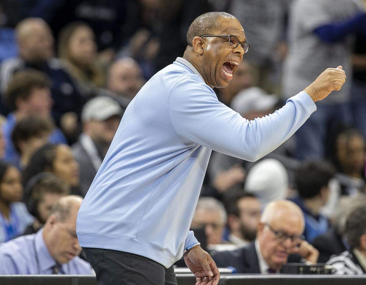 North Carolina coach Hubert Davis directs his players on offense in the first half against Saint Peters in the NCAA East Regional final on Sunday, March 27, 2022 at Wells Fargo Center in Philadelphia, Pa.