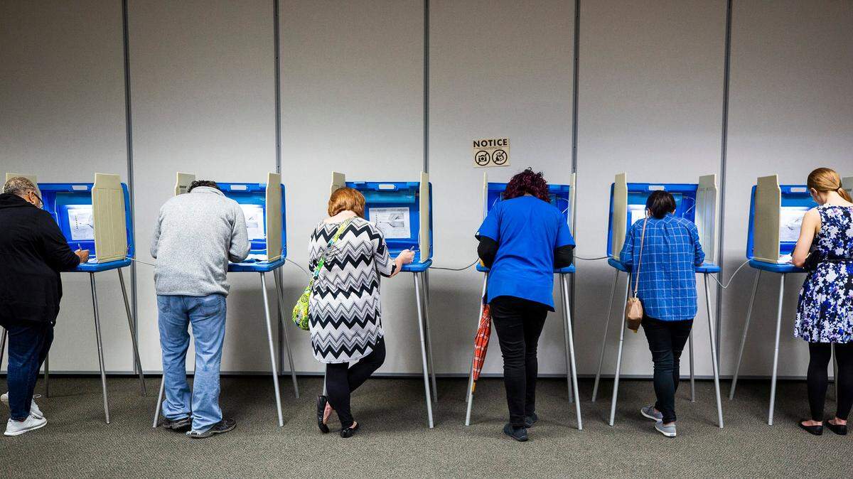 NC elections are now run by Republicans. How are they changing early voting for 2026?