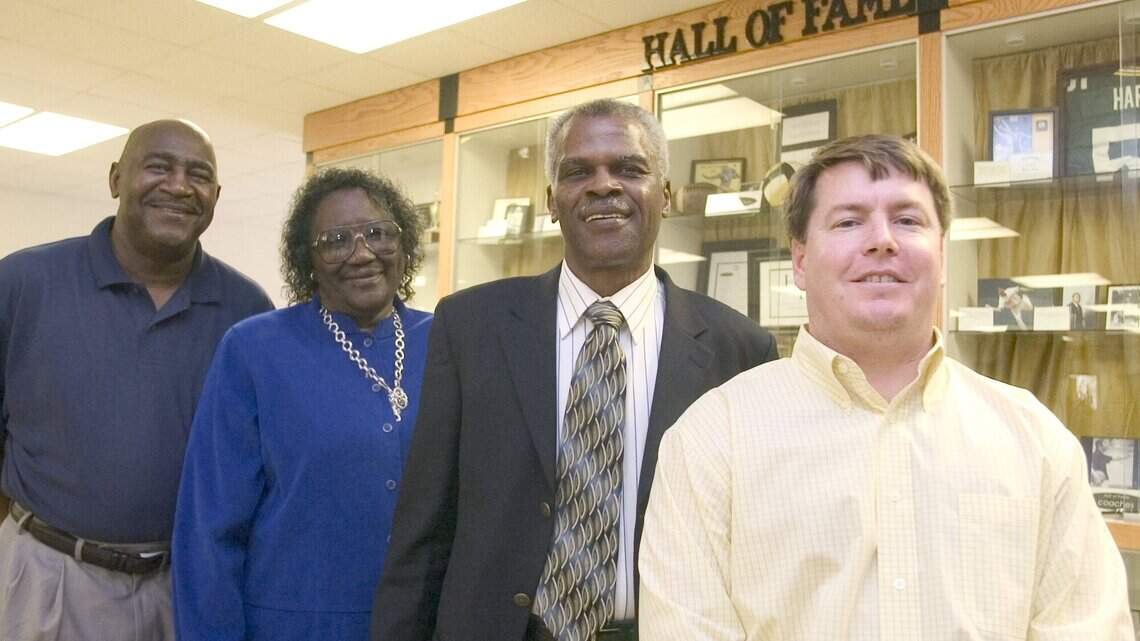 Former Chapel Hill High School teacher GG Clemons, who integrated school faculty, dies
