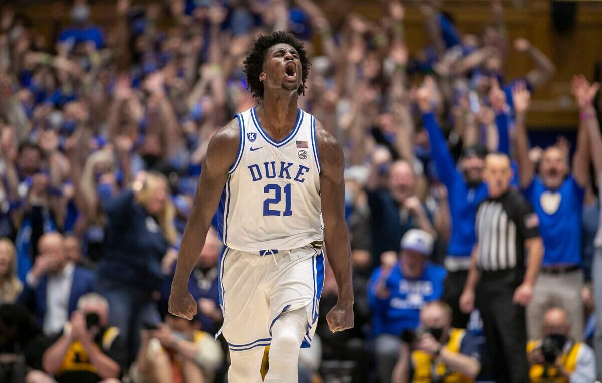 .Dukes A.J. Griffin (21) reacts after sinking a basket to give the Blue Devils a 35-28 lead in the first half against North Carolina on Saturday, March 5, 2022 in Durham, N.C.