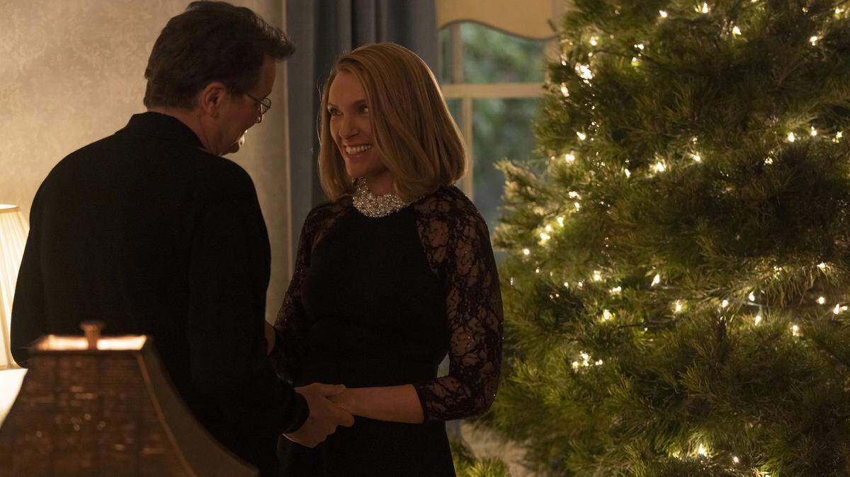 Colin Firth as Michael Peterson and Toni Collette as Kathleen Peterson in the HBO Max series “The Staircase.”