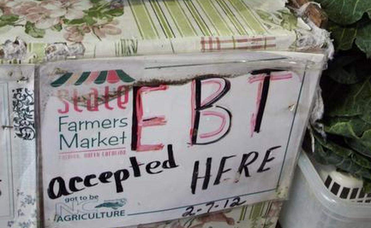 MarketLink offers free equipment to farmers that would allow them to accept credit, debit and SNAP  through EBT. 