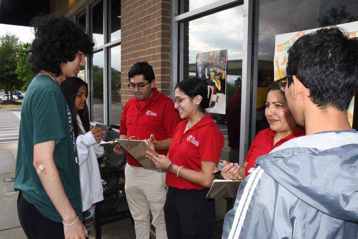 El Centro Hispano organized an event to register young voters at Latino restaurants on May 5, 2024.