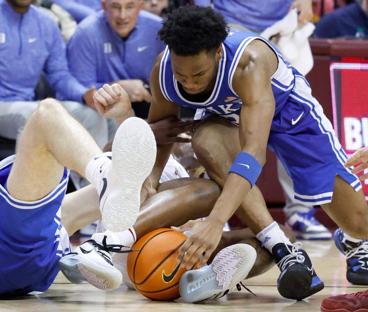 Duke’s Jeremy Roach (3) dives after the loose ball during the second half of Duke’s 76-67 victory over Florida State University at the Tucker Center in Tallahassee, Fla. Sat. February 17, 2024.