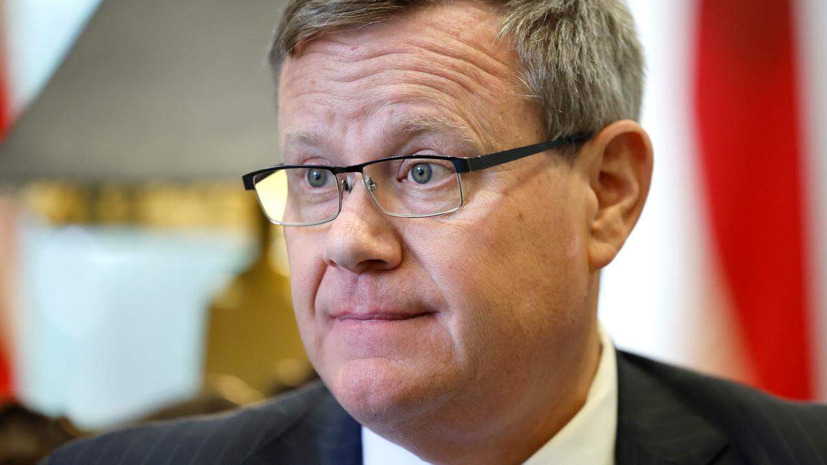 Speaker Moore says he had ‘on-again, off-again’ relationship, denies using influence
