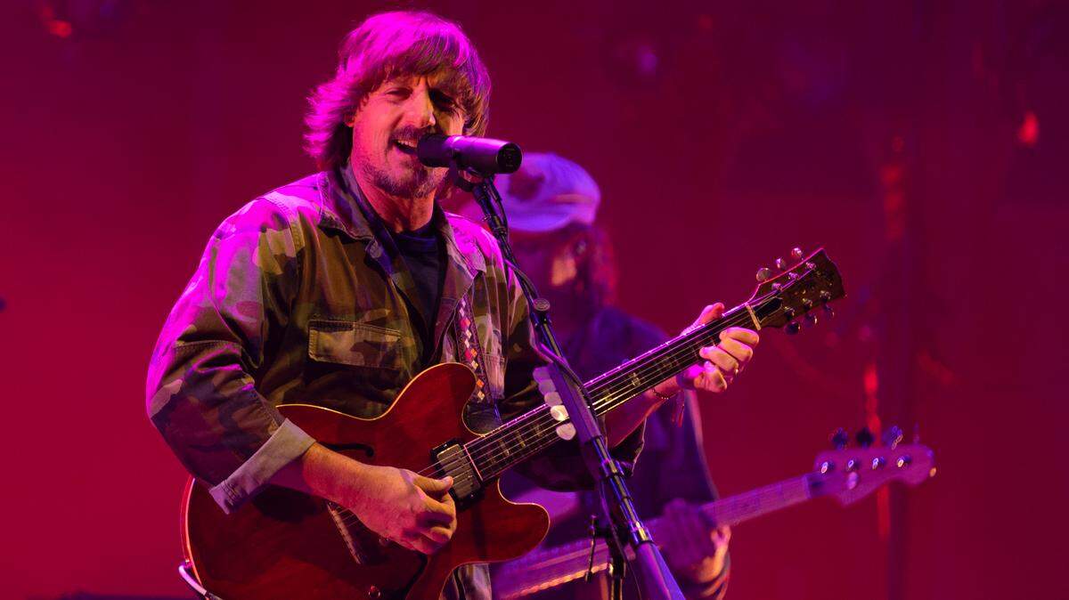 Sturgill Simpson opens his special benefit concert to support disaster relief initiatives in NC with “Scooter Blues”, Monday night in Cary.