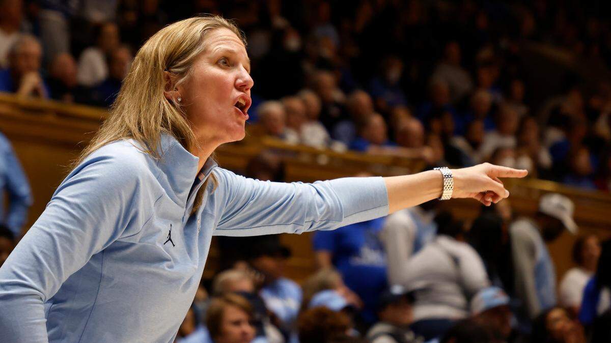 North Carolina head coach Courtney Banghart gives instructions to her team during the first half the Tar Heels’ game against Duke on Sunday, Feb. 26. Banghart and the No. 7 Tar Heels will face No. 10 Clemson in the second round of the ACC tournament on Thursday.