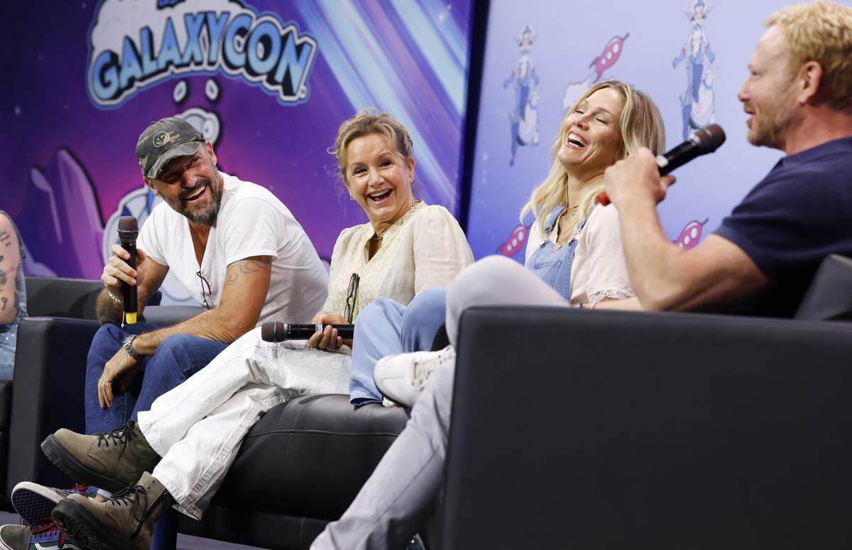 From left Brian Austin Green, Gabrielle Carteris, Jennie Garth and Ian Ziering laugh as they tell stories about their time on Beverly Hills, 90210 during a Q&A atGalaxyCon Raleigh at the Raleigh Convention Center Sunday, July 27, 2025.