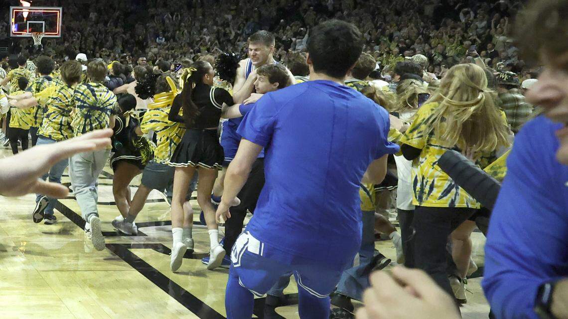 Duke basketball coach Jon Scheyer provides latest update on Filipowski, Foster injuries