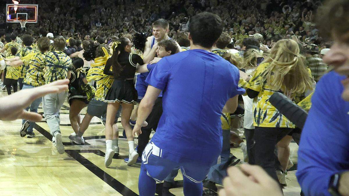 Duke basketball coach Jon Scheyer provides latest update on Filipowski, Foster injuries